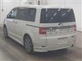 2011 Mitsubishi Delica D5