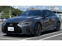 2022 Lexus IS