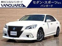 2013 Toyota Crown Hybrid