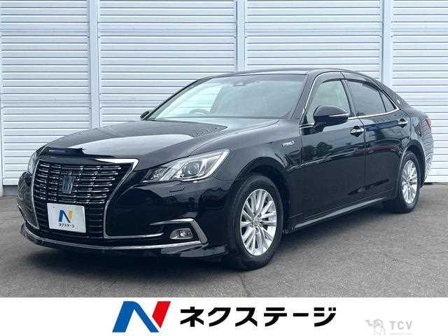 2017 Toyota Crown Hybrid