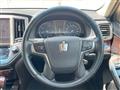 2014 Toyota Crown Hybrid