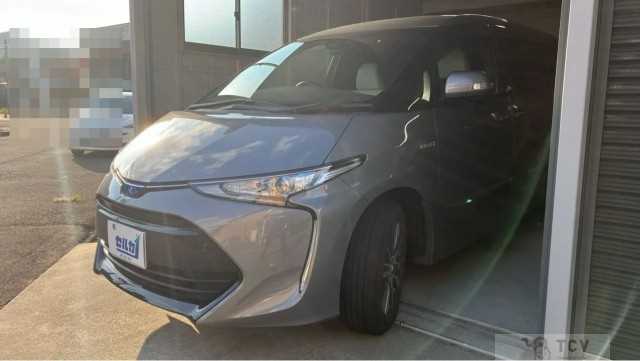 2018 Toyota Estima Hybrid