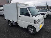 2014 Mitsubishi Minicab Truck