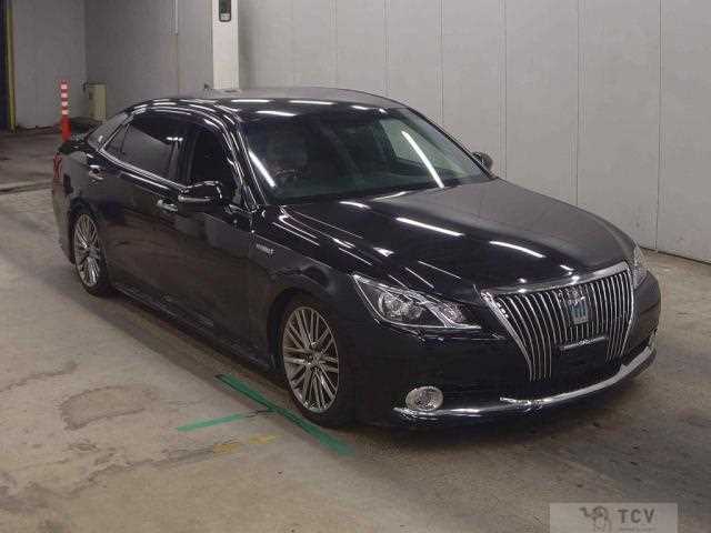 2013 Toyota Crown Majesta