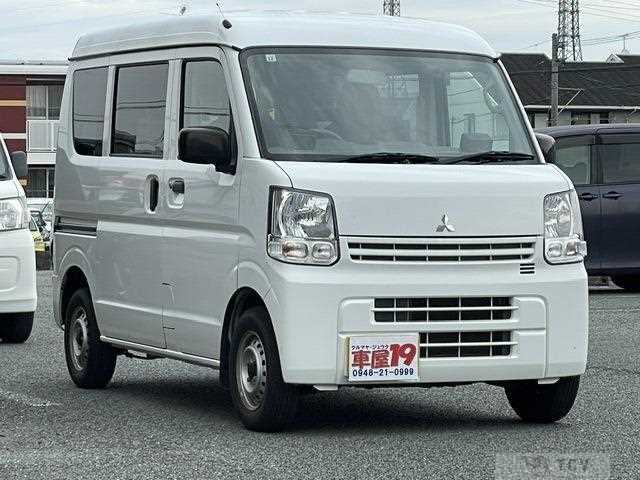 2022 Mitsubishi Minicab Van
