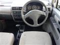2000 Mitsubishi Toppo Bj