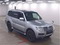 2017 Mitsubishi Pajero