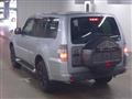 2017 Mitsubishi Pajero