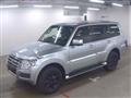2017 Mitsubishi Pajero