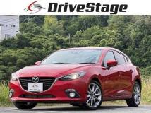 2016 Mazda Axela