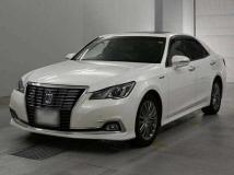 2016 Toyota Crown Hybrid