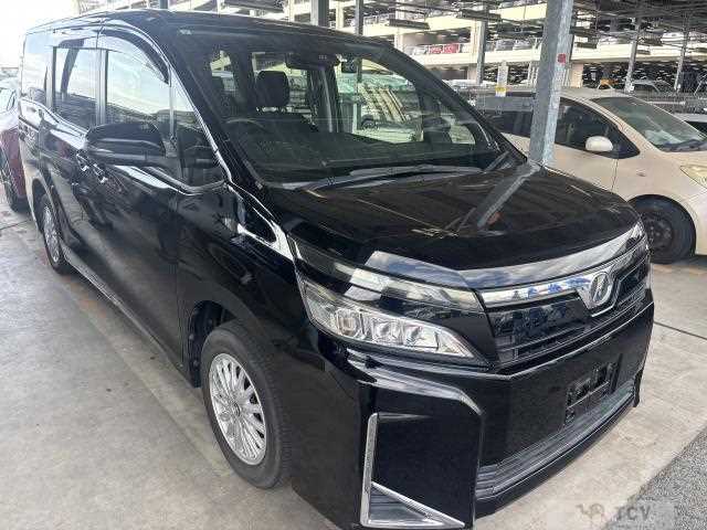 2017 Toyota Voxy