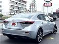 2017 Mazda Axela