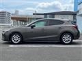 2016 Mazda Axela