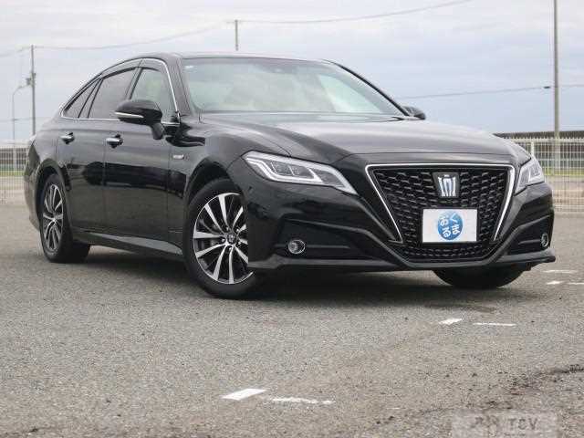 2018 Toyota Crown Hybrid