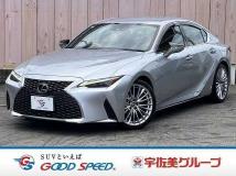 2021 Lexus IS