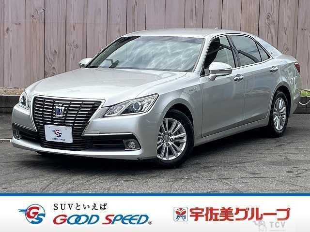 2014 Toyota Crown Hybrid