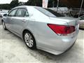 2013 Toyota Crown Hybrid