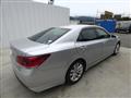 2013 Toyota Crown Hybrid