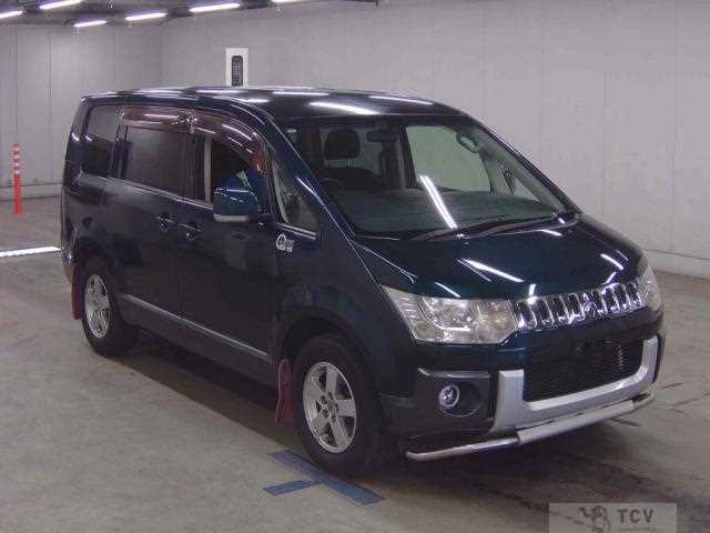 2013 Mitsubishi Delica D5