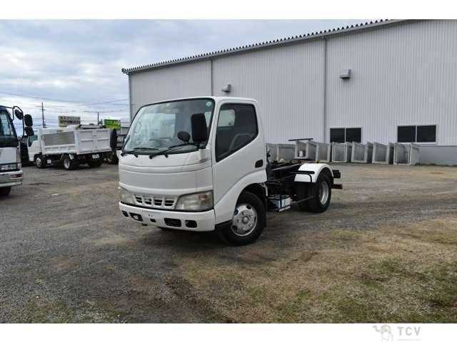 2005 Hino Dutro