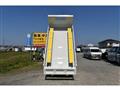 2005 Isuzu Elf Truck