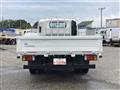 2013 Isuzu Elf Truck