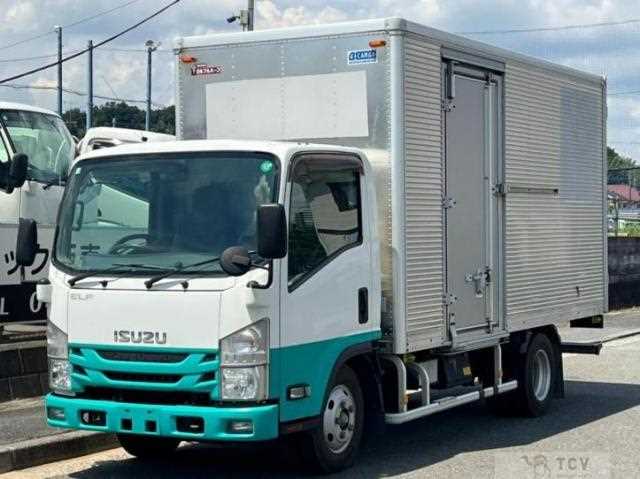 2017 Isuzu Elf Truck
