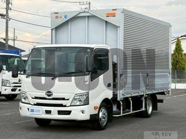 2025 Hino Dutro