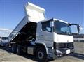 2025 Mitsubishi Fuso Super Great