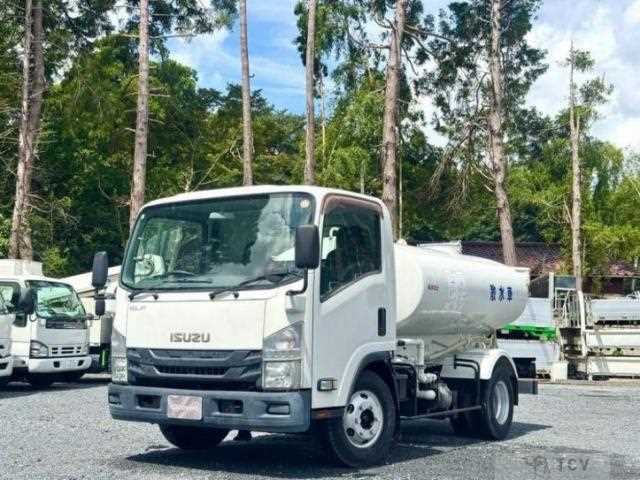 2017 Isuzu Elf Truck