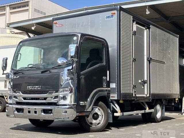 2021 Isuzu Elf Truck