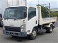 2020 Isuzu Elf Truck