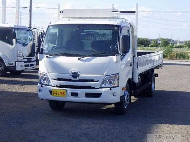 2022 Hino Dutro