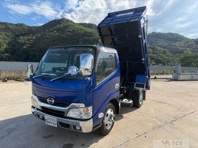 2012 Hino Dutro