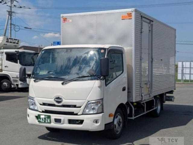 2024 Hino Dutro