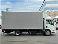 2020 Isuzu Elf Truck