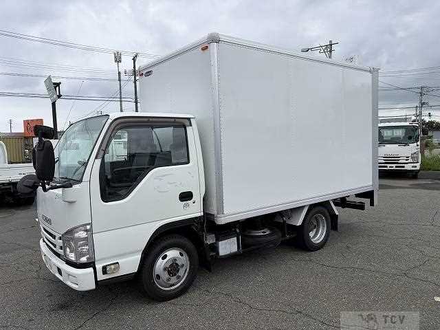 2016 Isuzu Elf Truck