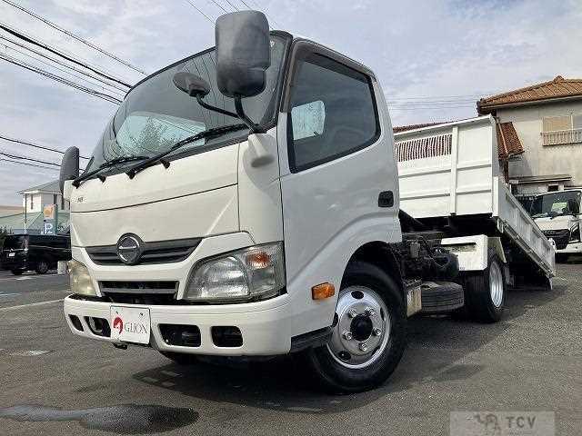 2011 Hino Dutro