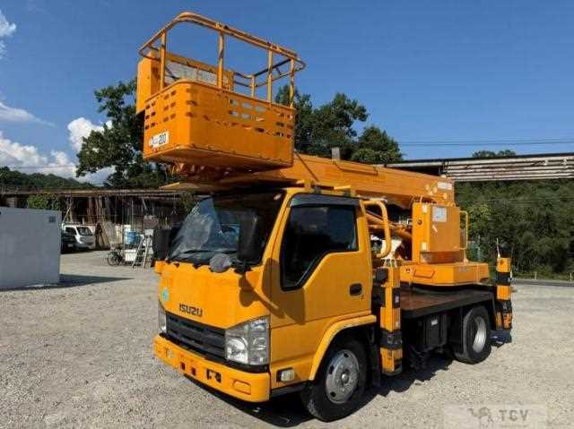 2010 Isuzu Elf Truck