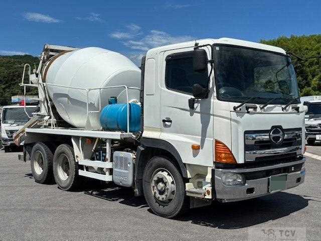 2013 Hino Profia