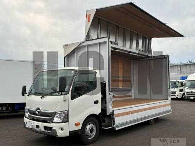 2025 Hino Dutro