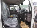 2025 Mitsubishi Fuso Canter