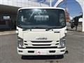 2020 Isuzu Elf Truck