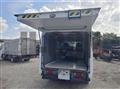 2001 Nissan Atlas