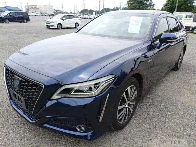 2019 Toyota Crown Hybrid