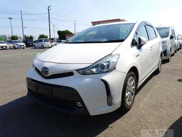 2017 Toyota PRIUS α