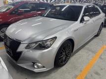 2015 Toyota Crown Hybrid