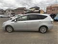 2012 Toyota PRIUS α