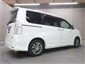 2013 Toyota Voxy